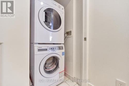 217 - 7 Kenaston Gardens, Toronto, ON - Indoor Photo Showing Laundry Room