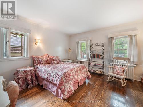 2639 Lake Shore Boulevard W, Toronto, ON - Indoor Photo Showing Bedroom