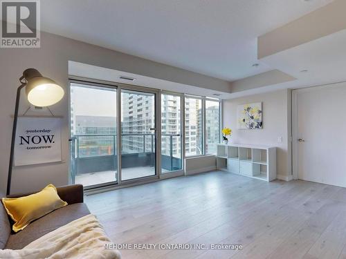 902 - 70 Queens Wharf Road, Toronto, ON - Indoor Photo Showing Other Room