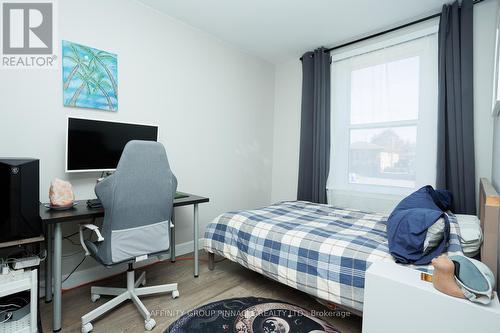 195 William Street N, Kawartha Lakes (Lindsay), ON - Indoor Photo Showing Bedroom