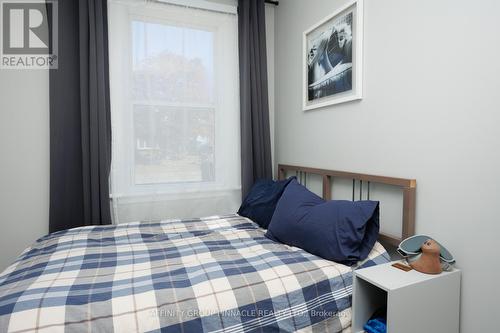 195 William Street N, Kawartha Lakes (Lindsay), ON - Indoor Photo Showing Bedroom