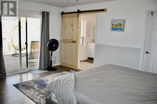 2331 Lakeside Road, Douro-Dummer, ON - Indoor Photo Showing Bedroom