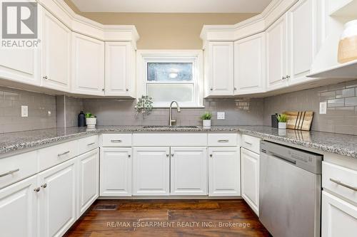 274 Alma Street, Guelph/Eramosa, ON - Indoor Photo Showing Kitchen