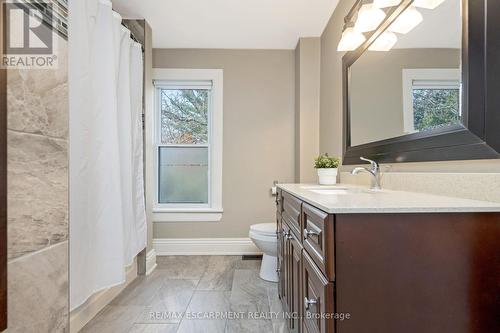 274 Alma Street, Guelph/Eramosa, ON - Indoor Photo Showing Bathroom