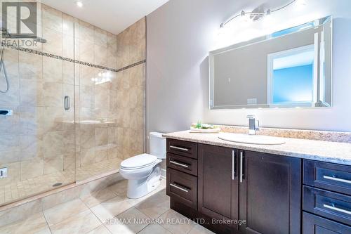 9148 Hendershot Boulevard, Niagara Falls, ON - Indoor Photo Showing Bathroom