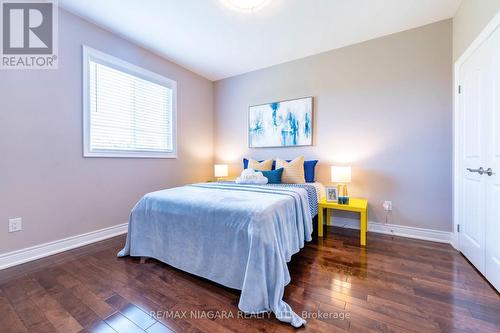 9148 Hendershot Boulevard, Niagara Falls, ON - Indoor Photo Showing Bedroom