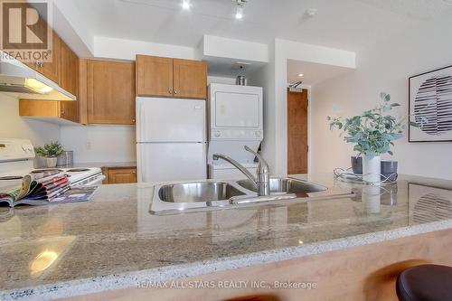 610 - 4600 Steeles Avenue, Markham, ON - Indoor Photo Showing Kitchen With Double Sink