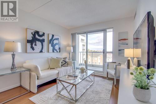 610 - 4600 Steeles Avenue, Markham, ON - Indoor Photo Showing Living Room