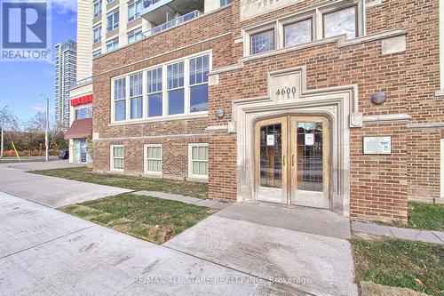 610 - 4600 Steeles Avenue, Markham, ON - Outdoor With Facade