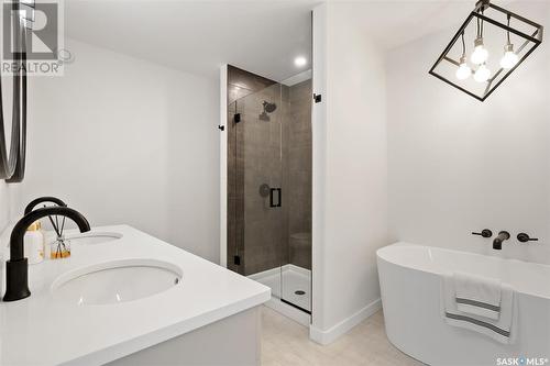 1336 Colony Street, Saskatoon, SK - Indoor Photo Showing Bathroom