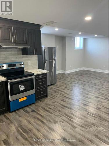 5 Martin Byrne Drive W, Brampton, ON - Indoor Photo Showing Kitchen