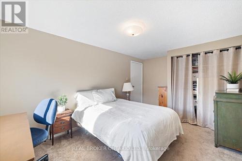 18 - 2655 Gananoque Drive, Mississauga, ON - Indoor Photo Showing Bedroom