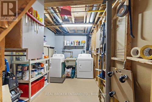 18 - 2655 Gananoque Drive, Mississauga, ON - Indoor Photo Showing Laundry Room