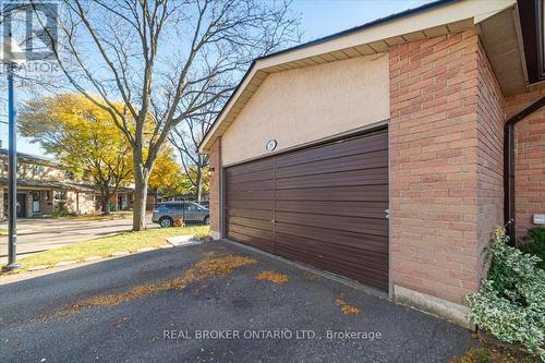 18 - 2655 Gananoque Drive, Mississauga, ON - Outdoor