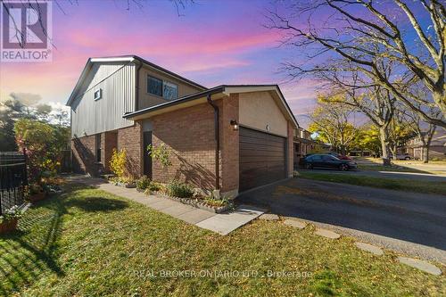 18 - 2655 Gananoque Drive, Mississauga, ON - Outdoor