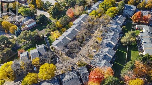 18 - 2655 Gananoque Drive, Mississauga, ON - Outdoor With View