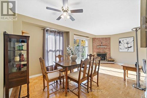 18 - 2655 Gananoque Drive, Mississauga, ON - Indoor Photo Showing Dining Room