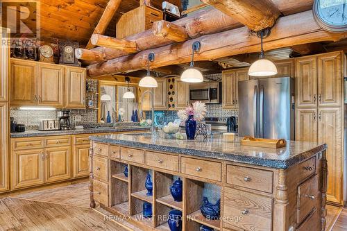 622423 Sideroad 7, Chatsworth, ON - Indoor Photo Showing Kitchen