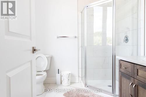 861 Edinburgh Drive, Woodstock, ON - Indoor Photo Showing Bathroom