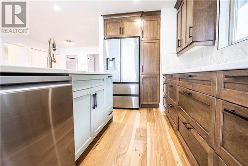 53 Coal Dock Road, Nairn Centre, ON - Indoor Photo Showing Kitchen