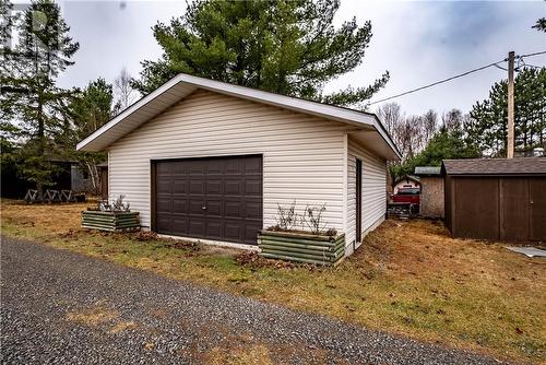 53 Coal Dock Road, Nairn Centre, ON - Outdoor