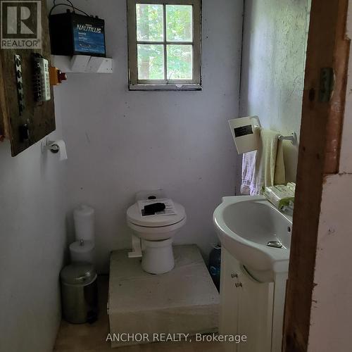 550 Shawanaga Lake, Mcdougall, ON - Indoor Photo Showing Bathroom