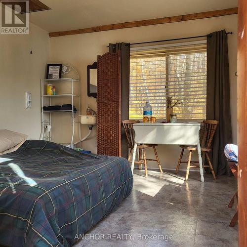 Bunkie - 550 Shawanaga Lake, Mcdougall, ON - Indoor Photo Showing Bedroom