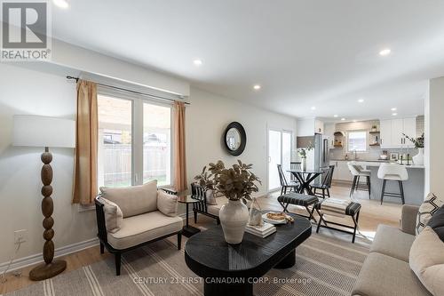 95 Golfview Court, London, ON - Indoor Photo Showing Living Room