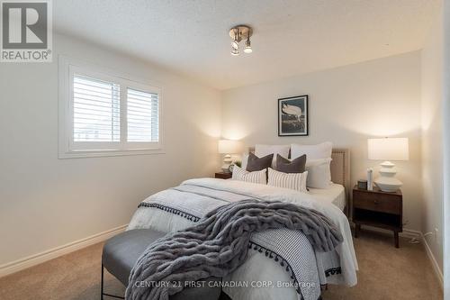 95 Golfview Court, London, ON - Indoor Photo Showing Bedroom