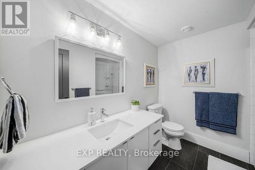 3489 Timber Ridge, Plympton-Wyoming (Plympton Wyoming), ON - Indoor Photo Showing Bathroom