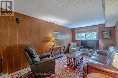 1 Torrington Crescent, London, ON - Indoor Photo Showing Living Room