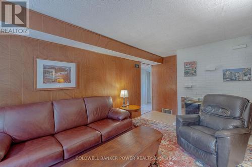 1 Torrington Crescent, London, ON - Indoor Photo Showing Living Room