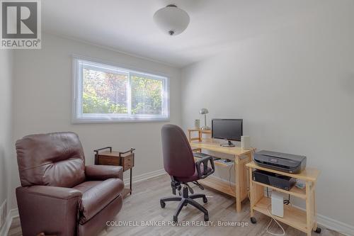 1 Torrington Crescent, London, ON - Indoor Photo Showing Office