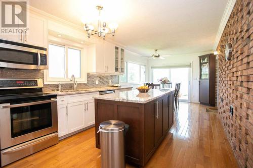 331 River Rd, Sault Ste. Marie, ON - Indoor Photo Showing Kitchen With Upgraded Kitchen