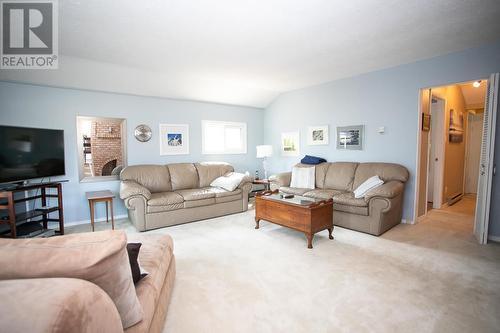 331 River Rd, Sault Ste. Marie, ON - Indoor Photo Showing Living Room