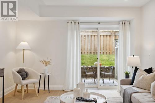 106 - 262 St Helens Avenue, Toronto, ON - Indoor Photo Showing Living Room