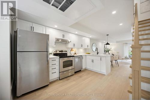 106 - 262 St Helens Avenue, Toronto, ON - Indoor Photo Showing Kitchen With Upgraded Kitchen