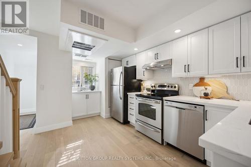 106 - 262 St Helens Avenue, Toronto, ON - Indoor Photo Showing Kitchen With Upgraded Kitchen