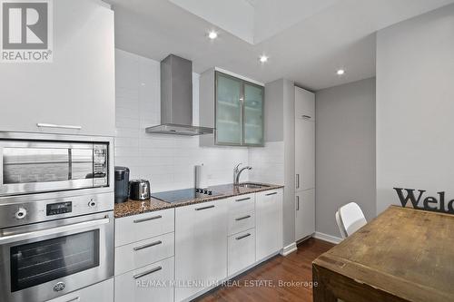 6006 - 14 York Street, Toronto, ON - Indoor Photo Showing Kitchen With Upgraded Kitchen