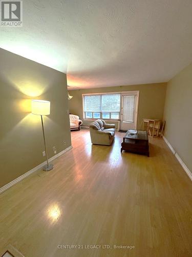 204B - 5877 Bathurst Street, Toronto, ON - Indoor