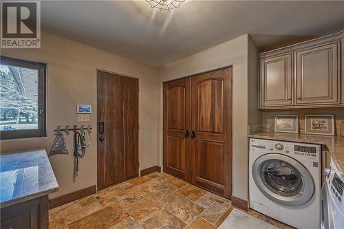 1309 County Rd 2 Road, Augusta (809 - Augusta Twp), ON - Indoor Photo Showing Laundry Room