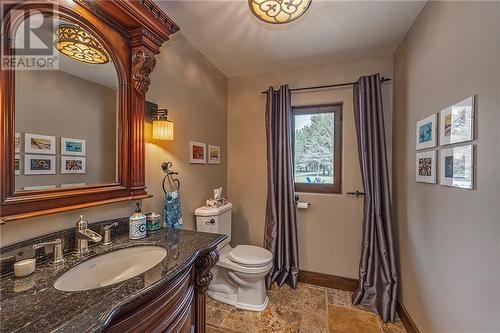 1309 County Rd 2 Road, Augusta (809 - Augusta Twp), ON - Indoor Photo Showing Bathroom