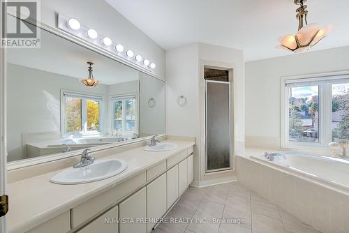 499 Rosecliffe Terrace, London, ON - Indoor Photo Showing Bathroom