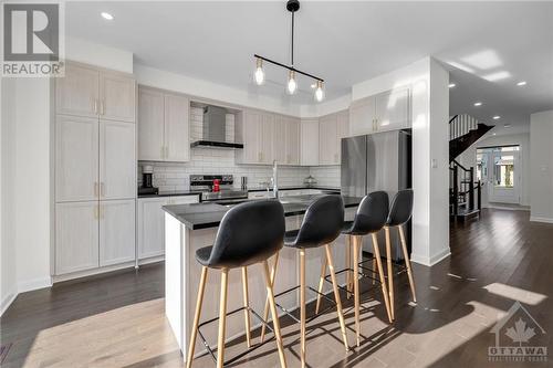 921 Lakeridge Drive, Ottawa, ON - Indoor Photo Showing Kitchen With Upgraded Kitchen