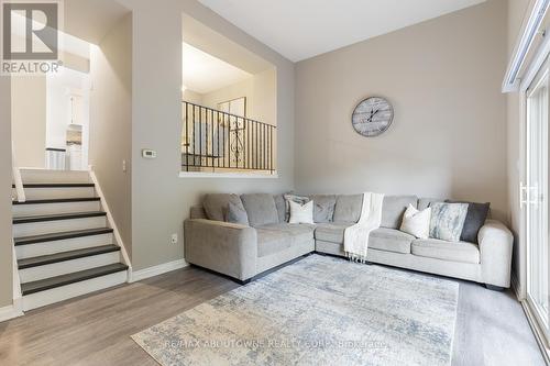 100 - 11 Harrisford Street, Hamilton, ON - Indoor Photo Showing Living Room