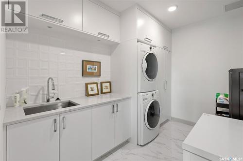 203 404 Cartwright Street, Saskatoon, SK - Indoor Photo Showing Laundry Room