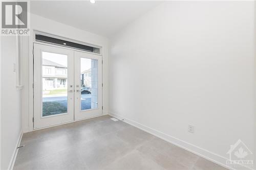 423 Shuttleworth Drive, Ottawa, ON - Indoor Photo Showing Other Room