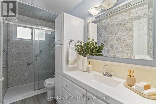 525 Laval Street, Oshawa (Vanier), ON - Indoor Photo Showing Bathroom