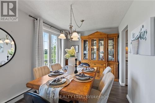 525 Laval Street, Oshawa (Vanier), ON - Indoor Photo Showing Dining Room