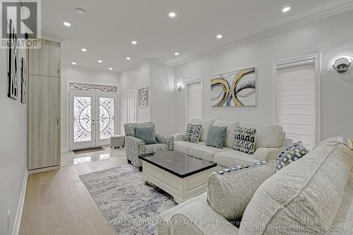 22 Dolly Varden Drive, Brampton, ON - Indoor Photo Showing Living Room